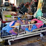 มูลนิธิฯ รับมอบสิ่งของจาก คุณอัครนันท์ ผ่องสวิสดิ์กุล​ และคร ... Image 2