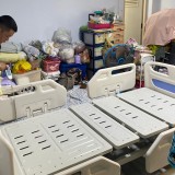 มูลนิธิฯ รับมอบสิ่งของจาก นาวาเอกสันดุษิต​ ดิษฐบรรจง และครอบ ... Image 3